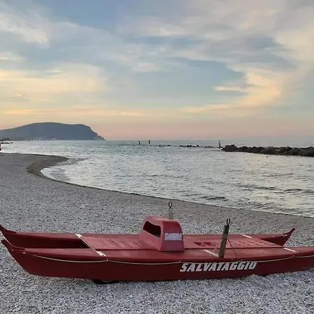 招待所 Alba Sul Mare 雷卡纳蒂港